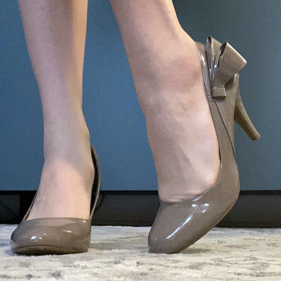 STEVE MADDEN Libbi Bow Pump High Heels - Picture 1 of 7